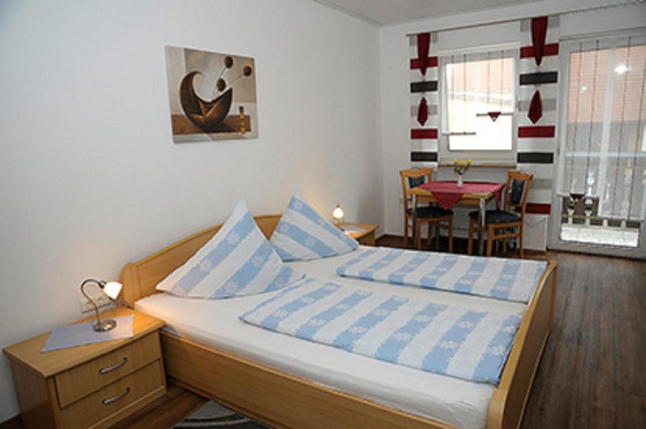 Landgasthaus Zum Moenchshof Herberg *