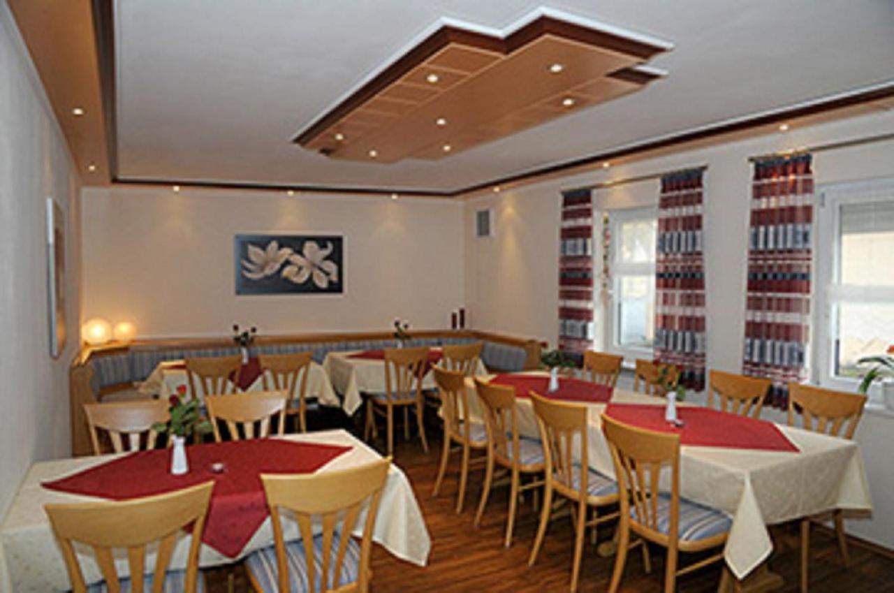 Landgasthaus Zum Moenchshof Locanda